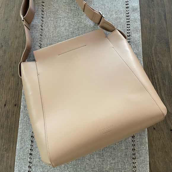 🚫SOLD 03/22🚫 EVERLANE Form Bag- Desert Sand - Picture 5 of 12